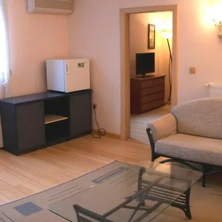 Oda ve Kahvaltı Vila Albatros 3*