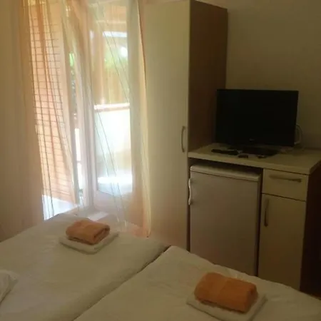 Bed and Breakfast Vila Albatros *