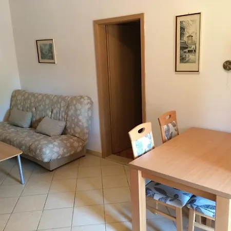 Oda ve Kahvaltı Vila Albatros 3*