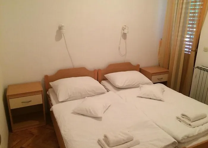 Bed and Breakfast Vila Albatros 3*