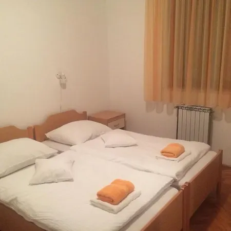 Bed & Breakfast Vila Albatros 3*