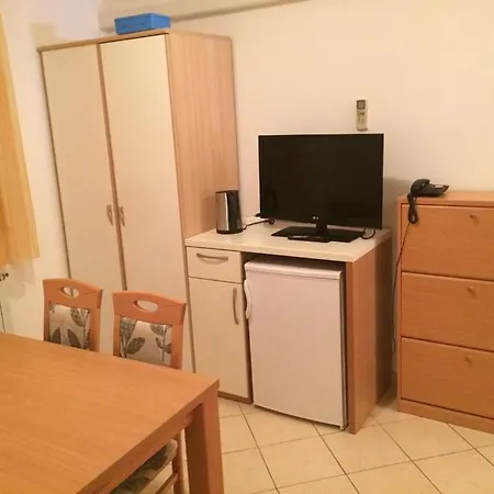 B&B Vila Albatros 로비니